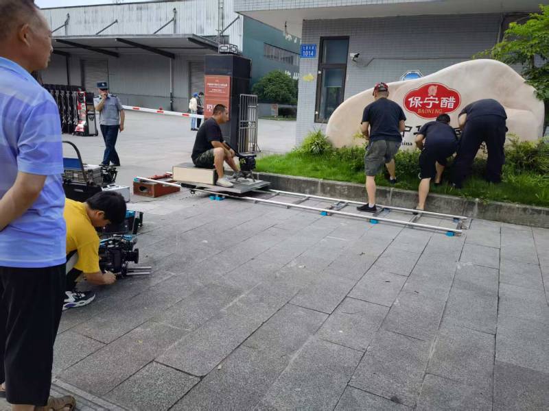 龙城区广告片拍摄公司核心优势：全流程服务，让品牌广告片省心更出彩