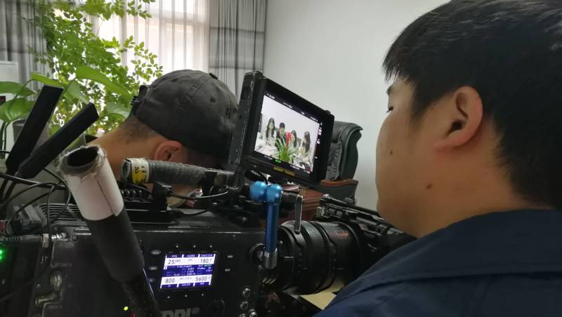 剧本杀式体验：龙城区广告片拍摄公司构建沉浸式消费决策路径